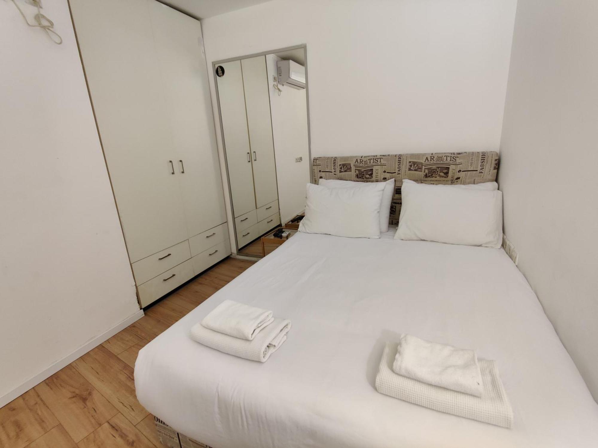Central Stay Tlv Beachfront تل أبيب الغرفة الصورة